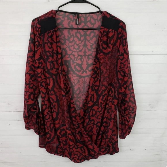 Medium Maurices Red and black Sheer Top - Picture 3 of 4